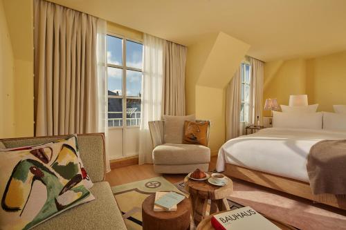 Confidential - Location Highlights