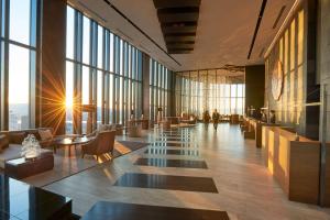 Conrad Osaka - Dining Options
