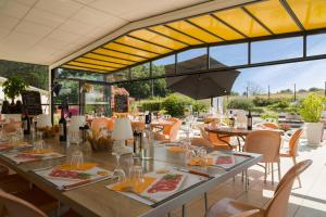 Corintel Bordeaux East Hotel - Amenities and Services