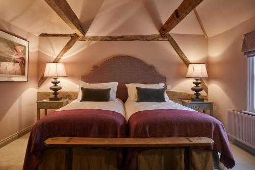 Crown and Anchor - Room Features and Accommodations