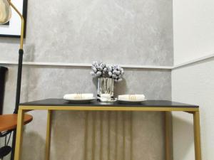 D12 Shinjuku Center 2 Rooms - New Spacious Apartment, 5 Mins to Station, Max 4 People, Newly Renovated in Shinjuku, Bathing Tub, Outdoor Balcony, Wooden Flooring, Original Interior - Modern Amenities Available