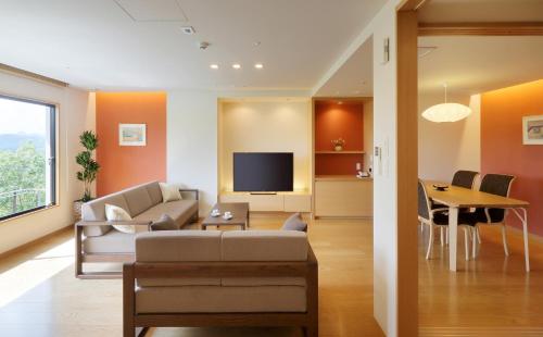 Daitai Autumn Warmth Resort - Hot Spring With a Fire Pit - Guest Services