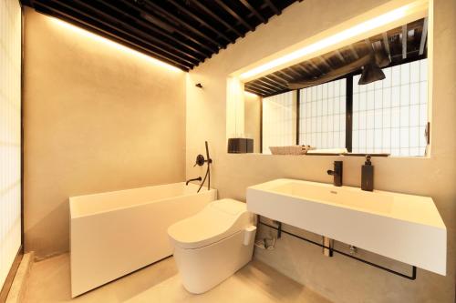 Dawn Hotel - Hotel Overview