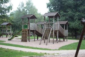 Disney Davy Crockett Ranch - Bungalow Capacity