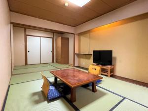 Dochu Land Shin Onsen - Facilities and Services