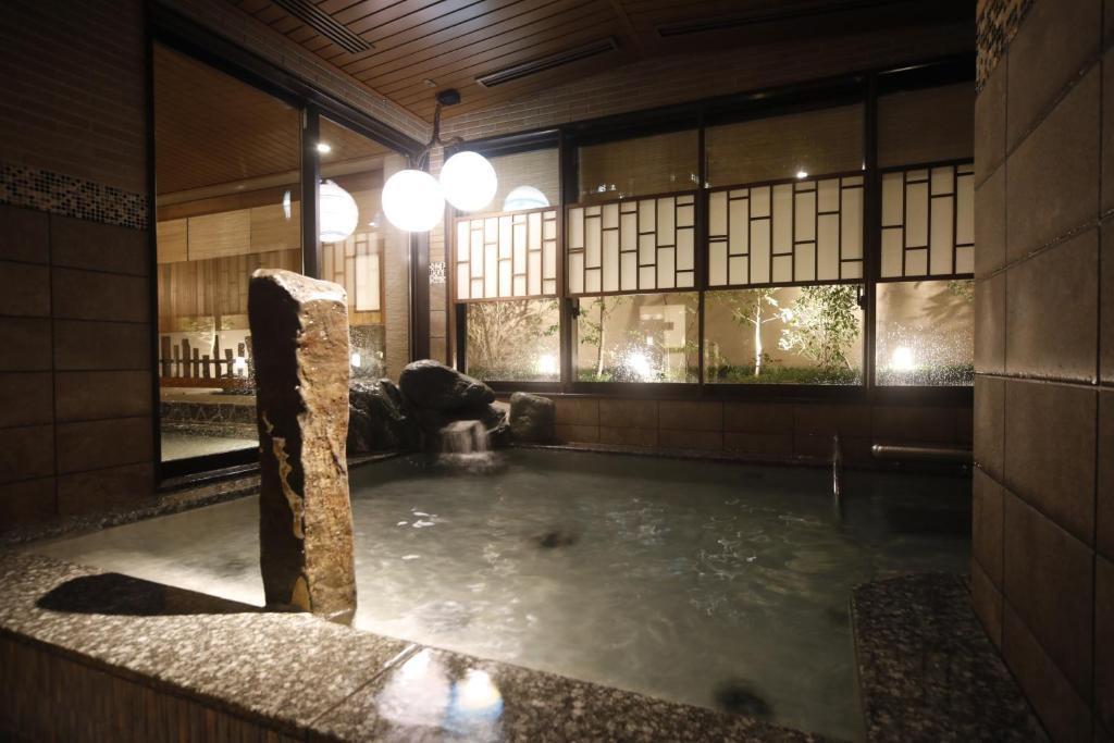 Dormy Inn Premium Osaka Kitahama - Location and Accessibility