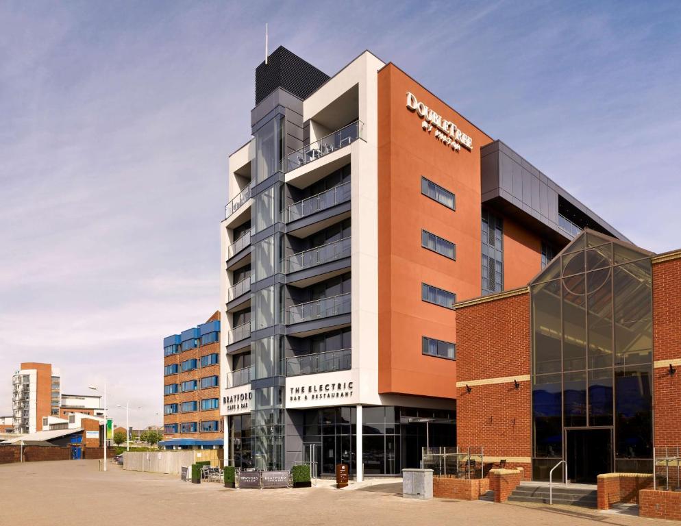 DoubleTree by Hilton Lincoln - Spacious and Comfortable Accommodations