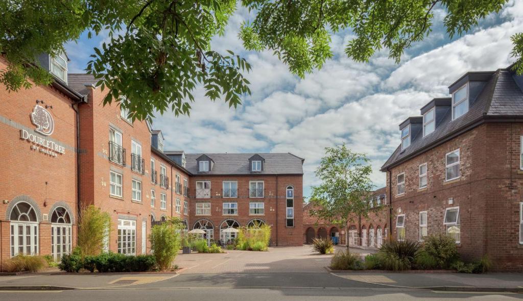 DoubleTree by Hilton York - Dining Options at the Hotel