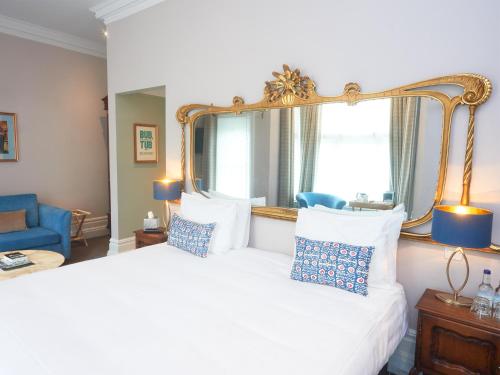 Embankment Hotel - Guest Reviews and Experiences