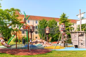 Explorers Hotel Marne-la-Vallée - Guest Experiences and Reviews