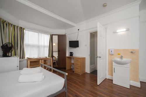 Flexistay Norbury Aparthotel - Amenities and Features