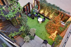 Four-Star Paris Hotel Review - About Staying Here