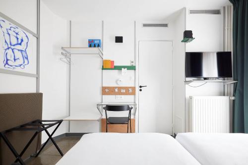 French Theory - Hotel Facilities and Offerings