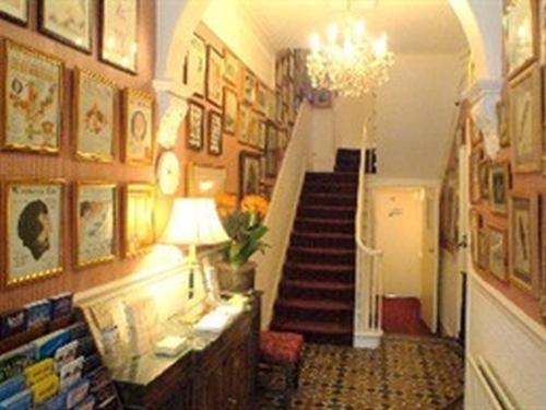 Garth Hotel - Amenities and Services