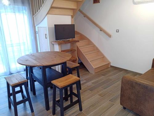 Gates of the Orée Du Bois - Guest Reviews and Ratings