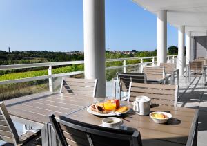 Golden Tulip Pornic Suites - Location and Accessibility