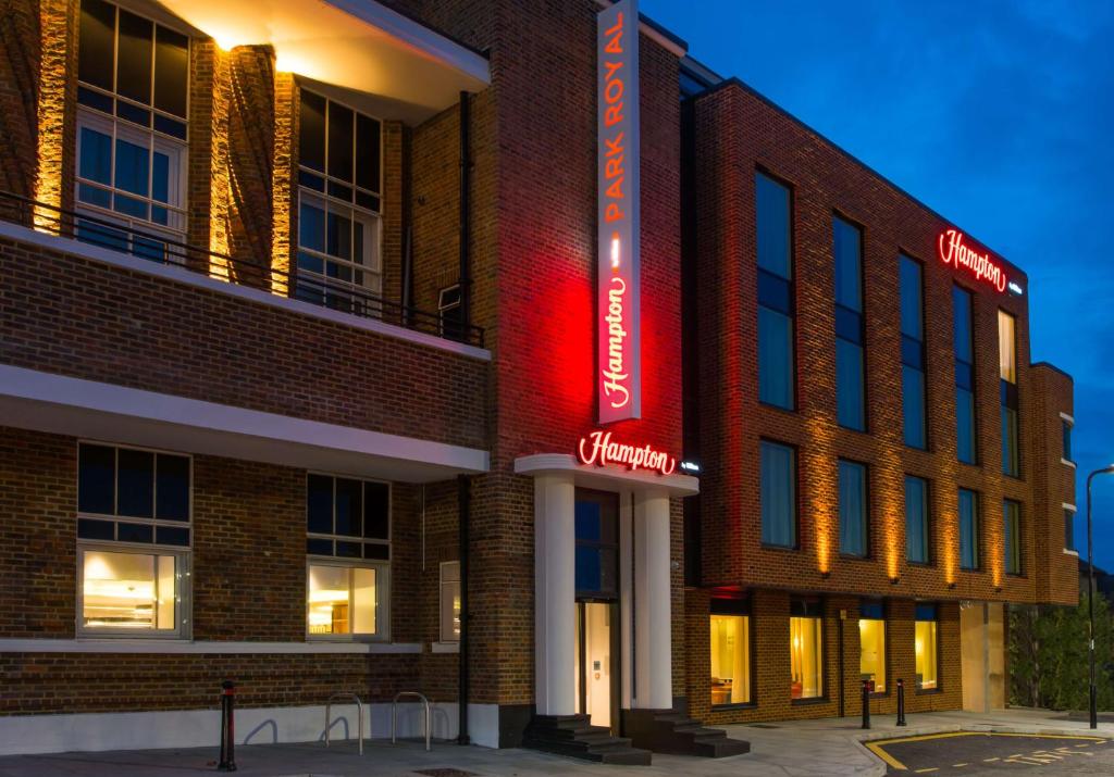 Hampton by Hilton London Park Royal - Guest Experience and Reviews