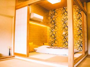 Heisei Palace - Shrine - Guest Experiences and Reviews