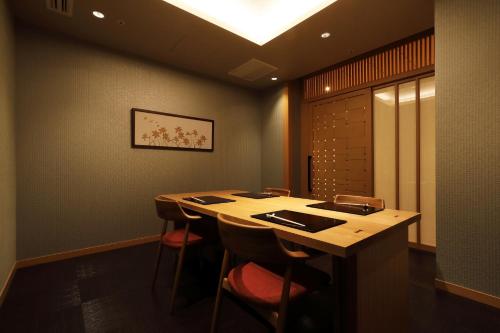 Heiseikan Shiosaitei Hanatsuki Review - Dining Options