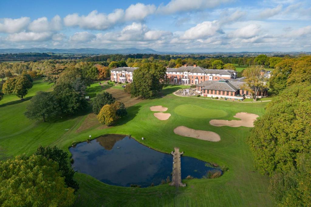 Hilton Puckrup Hall Hotel & Golf Club, Tewkesbury - Dining at Coopers