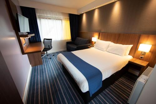 Holiday Inn Express, Chester Racecourse, an IHG Hotel - Dining Options