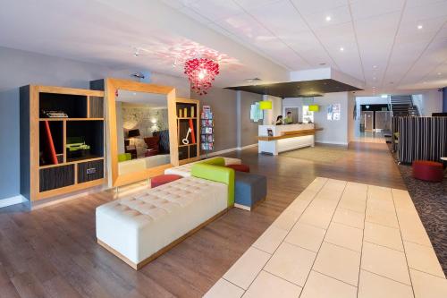 Holiday Inn Liverpool City Centre, an IHG Hotel - Amenities and Services