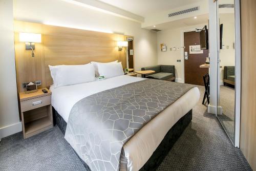 Holiday Inn London Kensington High St., an IHG Hotel - Facilities and Amenities