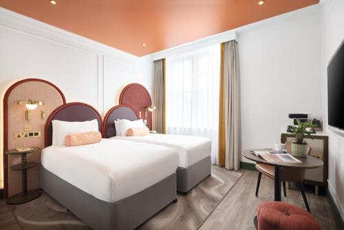 Holiday Inn London Oxford Circus, an IHG Hotel - Accessibility and Transportation
