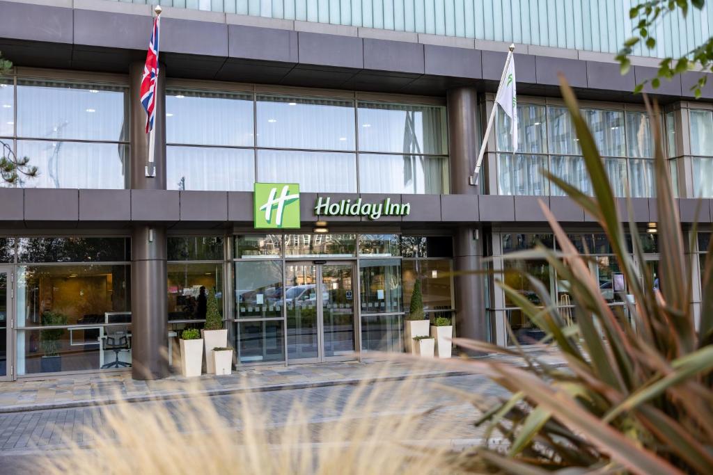 Holiday Inn Manchester-Mediacityuk, an IHG Hotel - Comfortable Accommodations