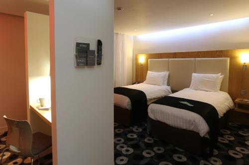 Holiday Inn Sittingbourne, an IHG Hotel - Room Amenities and Features