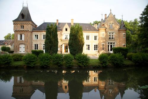 Hostellerie Du Château Les Muids - Variety of Accommodation Options