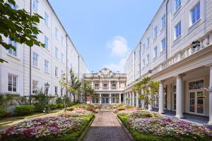 Hotel Amsterdam Huis Ten Bosch - Amenities and Services