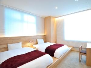 Hotel Androoms Osaka Hommachi - Room Features and Amenities