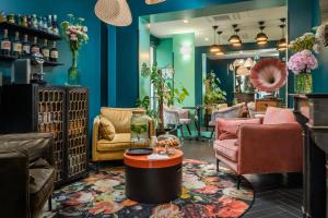 Hotel Archetype Etoile - Dining and Breakfast Options