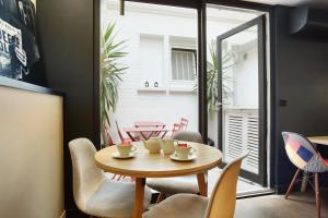Hotel Auguste - Hotel Facilities and Services