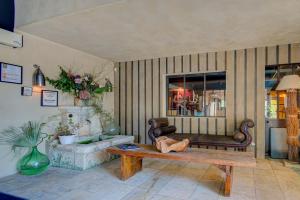 Hotel Bastide & SPA - Villa De Lourmarin - Location and Guest Experiences