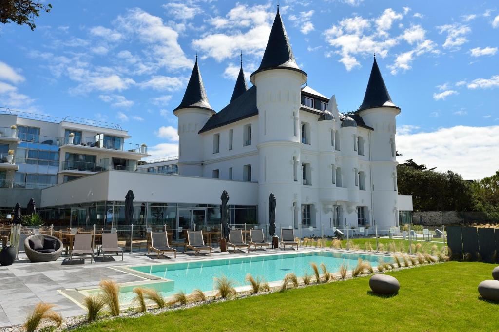 Hotel Château Des Tourelles, Thalasso and Heated Seawater Pool - Dining and Restaurants