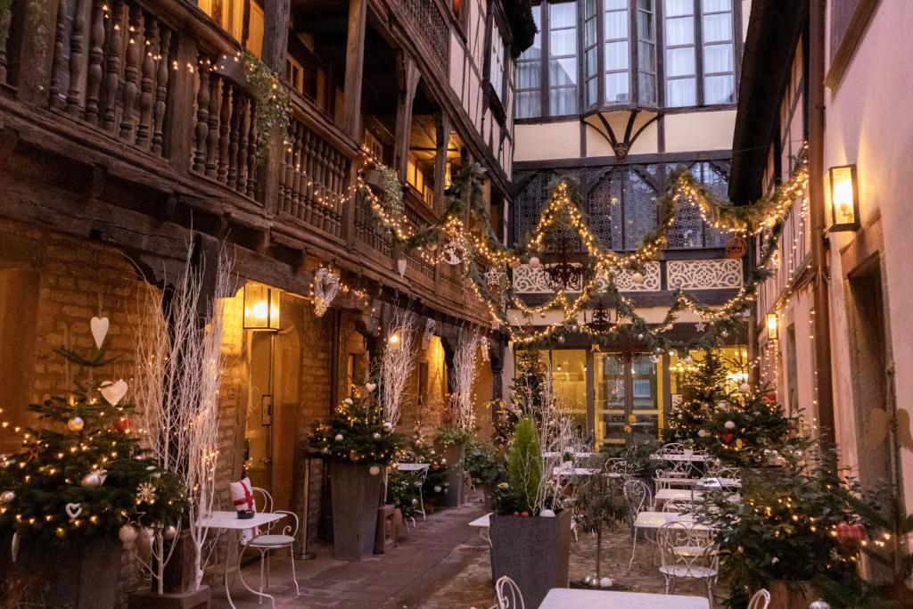 Hotel Cour Du Corbeau Strasbourg - Mgallery - Facilities and Services