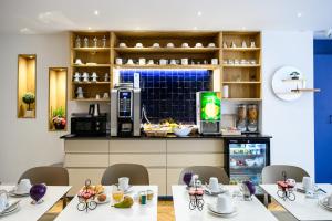 Hotel D'Alsace - Security and Safety Features