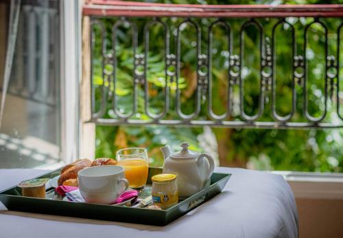 Hotel De L'avre - Guest Reviews and Feedback