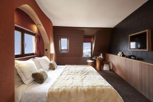 Hotel Des Dromonts by SOWELL COLLECTION - Ideal Location and Accessibility
