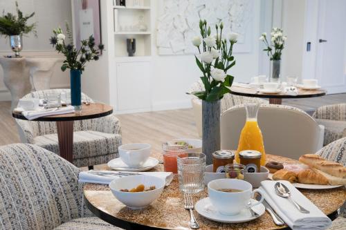 Hotel Dress Code - Special Events and Dress Guidelines