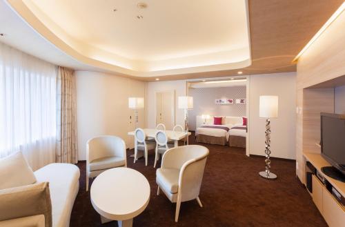 Hotel Elsereine Osaka - Convenient Location and Accessibility