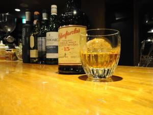 Hotel Gomi - Location and Distance