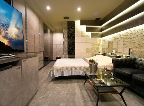 Hotel Gran Villa - Location and Accessibility