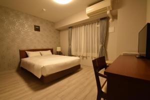 Hotel Hakata Place - Room Features and Amenities