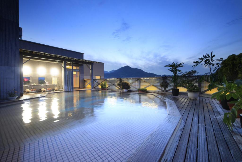 Hotel Kasuien - Facilities and Services