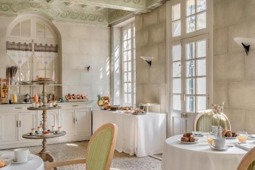 Hotel La Magnaneraie - Dining and Facilities