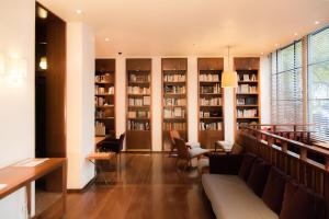 Hotel Latin Quarter - Comprehensive Amenities and Facilities