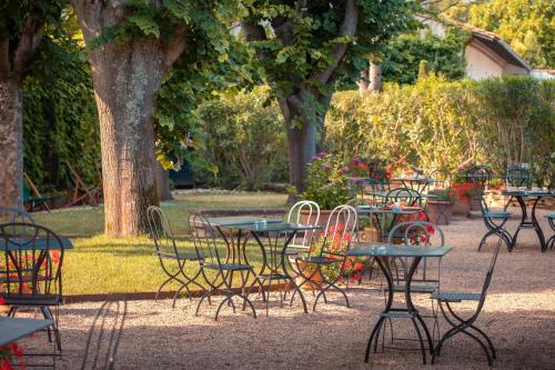 Hotel Le Donjon - Heart of the Medieval City - Dining Options